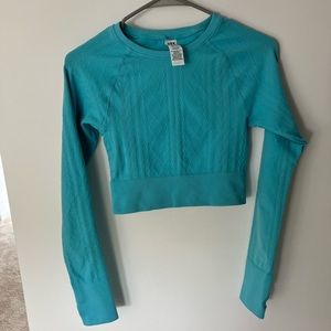 NWOT JoyLab Sky Blue Cropped Seamless Cable Knit  Workout Top Size Medium